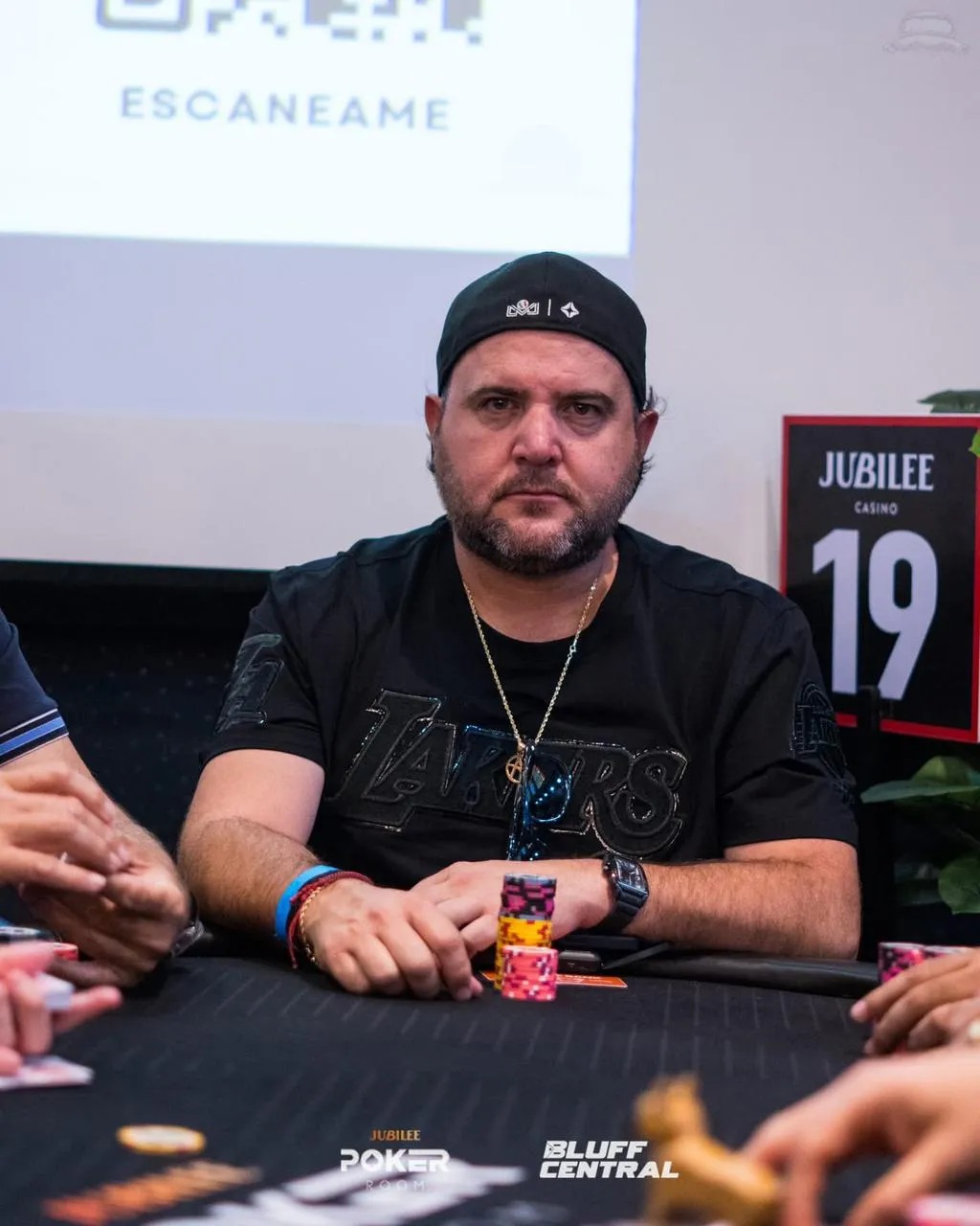 Joe.Pok3r en la mesa 19 del Jubilee Casino con su stack de fichas